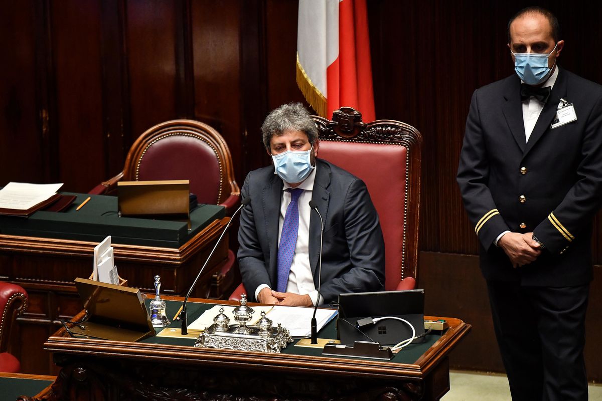 «Se parte della Camera è positiva al Covid o in autoisolamento questo Parlamento ha legittimità democratica?»