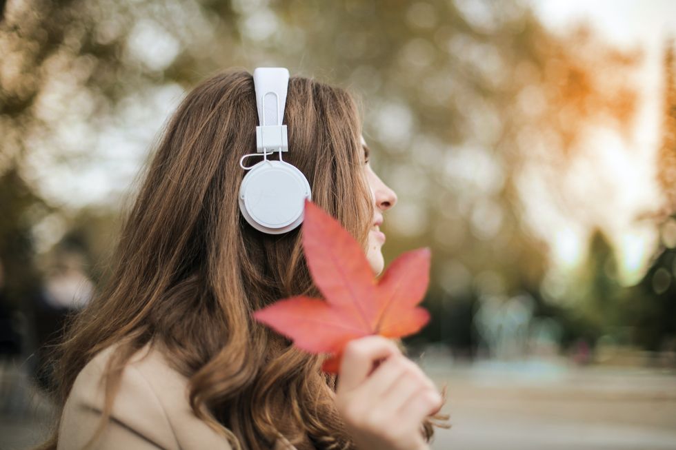 9 Albums For The Perfect Fall Vibes