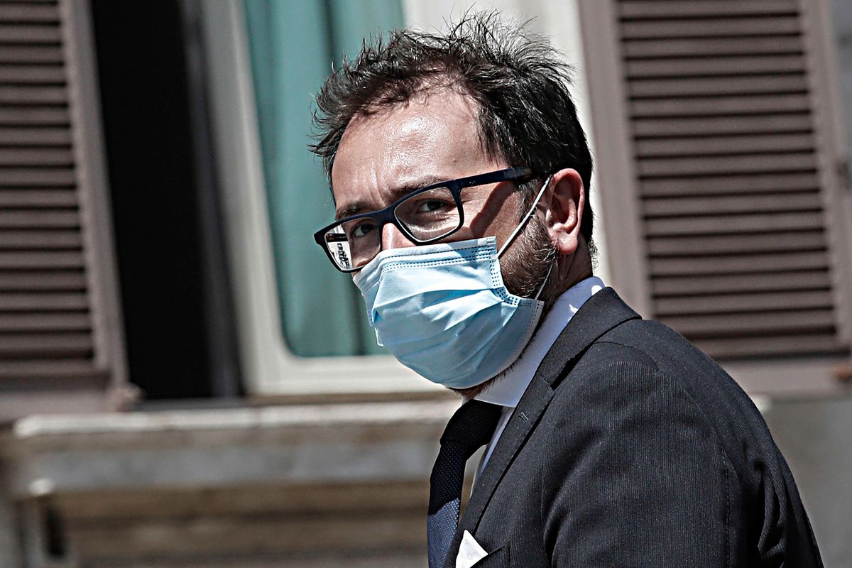 Bonafede perde il pelo, non il vizio. È pronta un’altra svuotacarceri