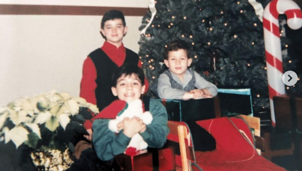 The Jonas Brothers Have A New Christmas Song And I Honestly Need 5 More Minutes With This News