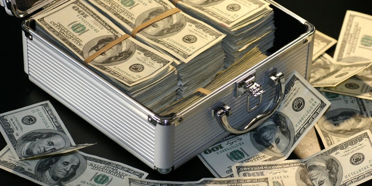 Formerly Rich People Explain How They Lost It All