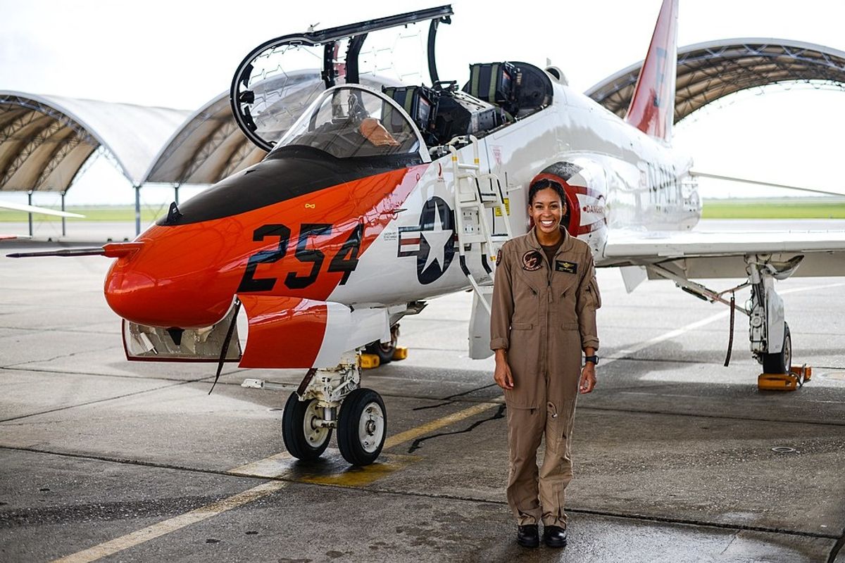 Madeline Swegle breaks 110-year record and becomes the Navy’s first Black female fighter pilot