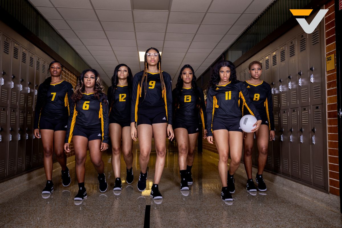 Aldine ISD Magazine Feature: Team Tik Tok