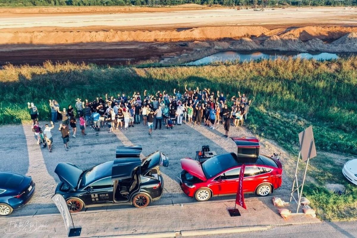Enthusiasm soars in Austin’s Tesla community as new factory is built