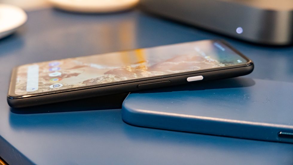 White power/screen lock button of the Pixel 4a 5G