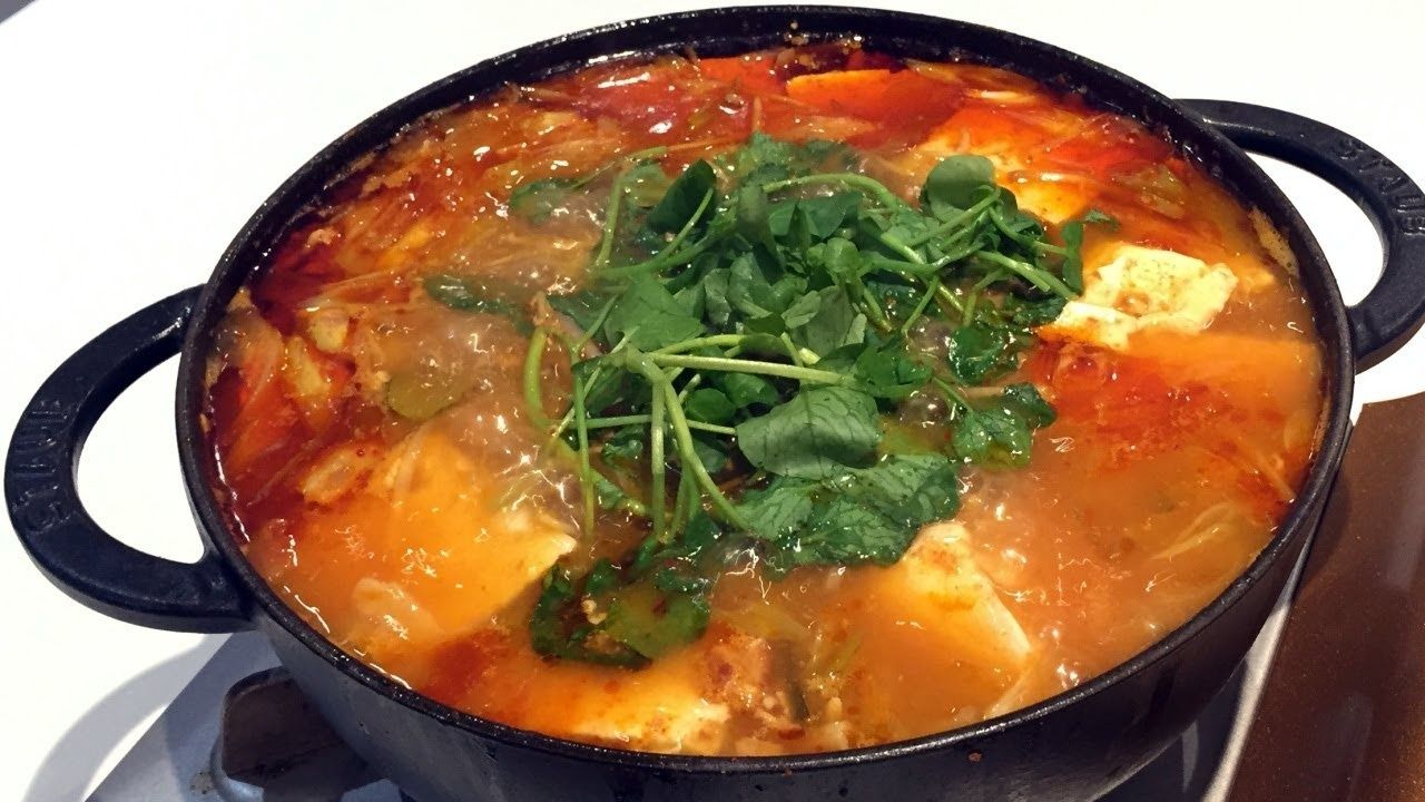 Kimchi Stew (Kimchi Jjigae)