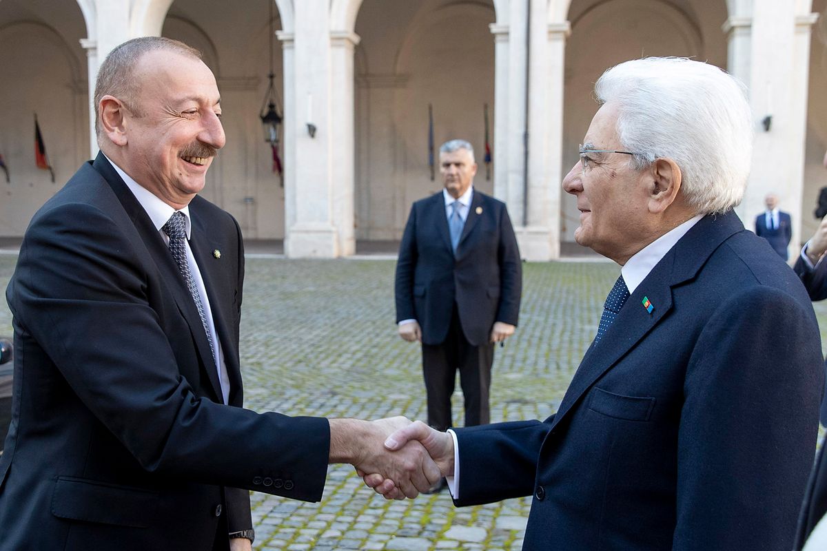 Le ingerenze dell'Azerbaijan mettono nel mirino addirittura i Comuni