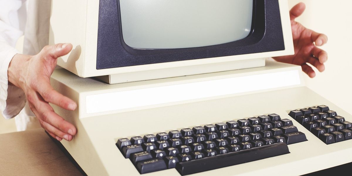 People Explain Which Pieces Of Outdated Technology We Still Use Today