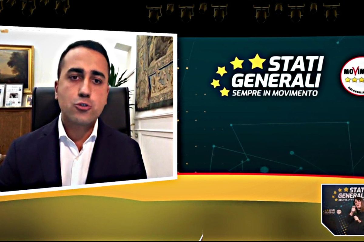 Al congresso grillino inizia a soffiare aria di larghe intese con Forza Italia