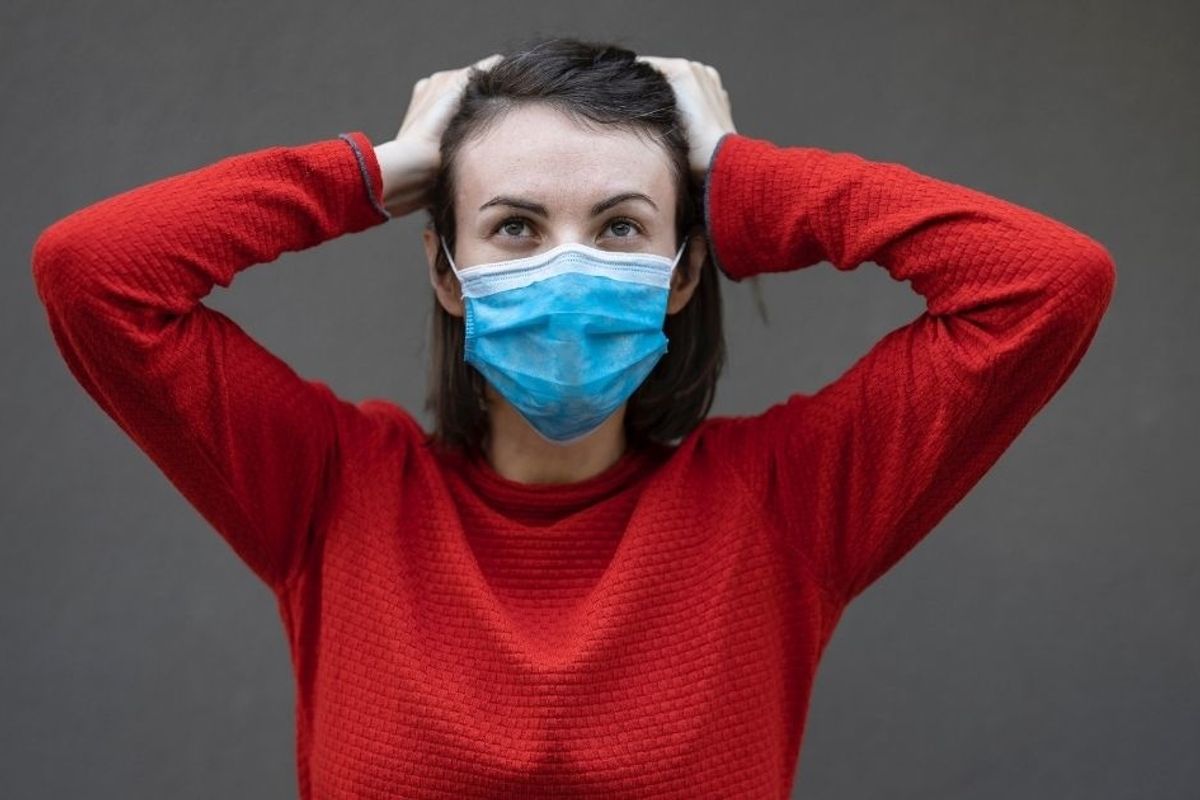 How your brain tricks you into taking risks during the pandemic