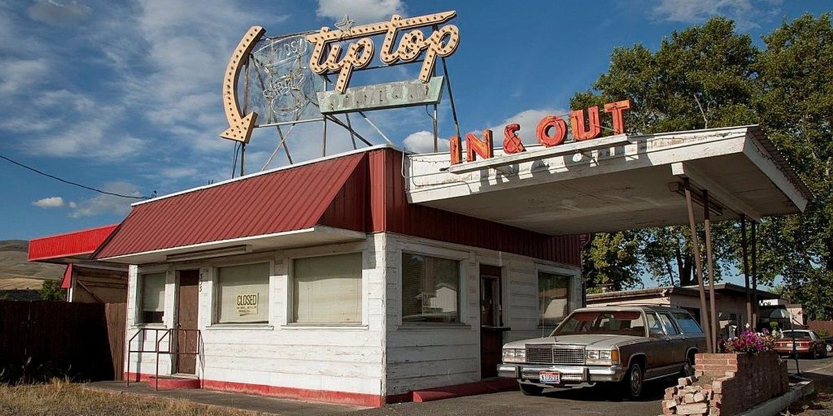 Drive-Thru Workers Describe The Weirdest Thing They've Ever Seen In Someone's Car