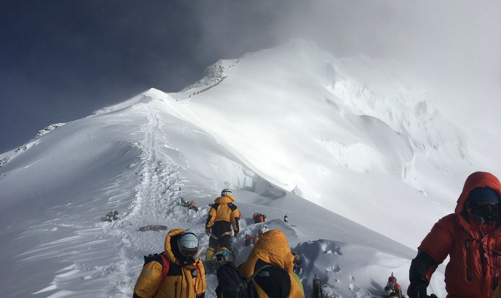 Summit Mount Everest pollution