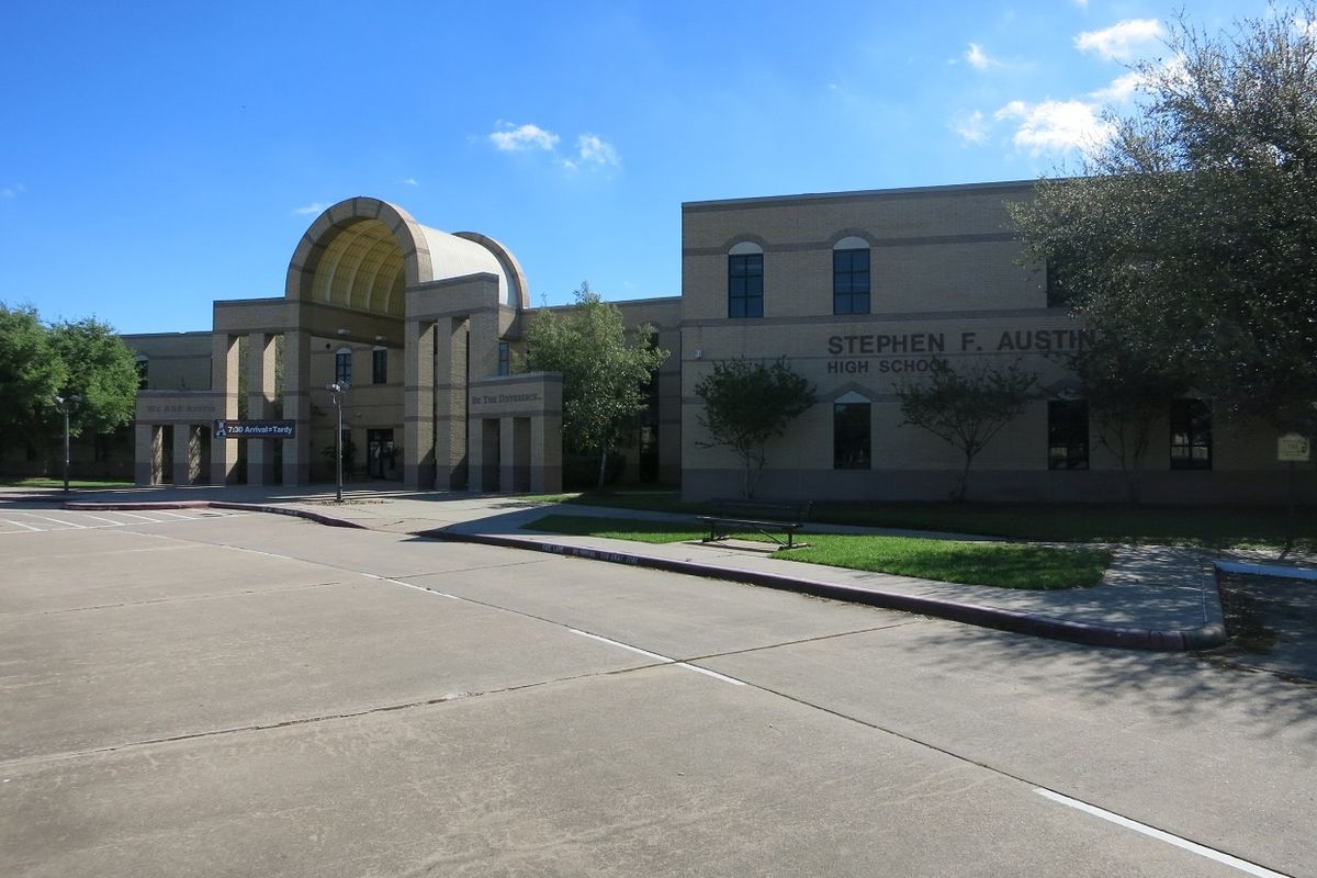 Austin ISD considers temporary return to remote learning amid holiday surge