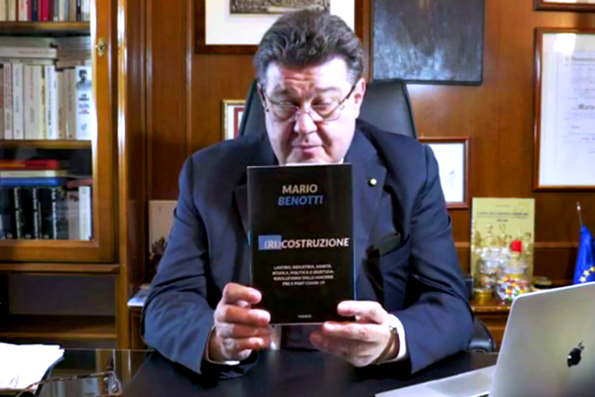 Balle e misteri dell’uomo delle mascherine