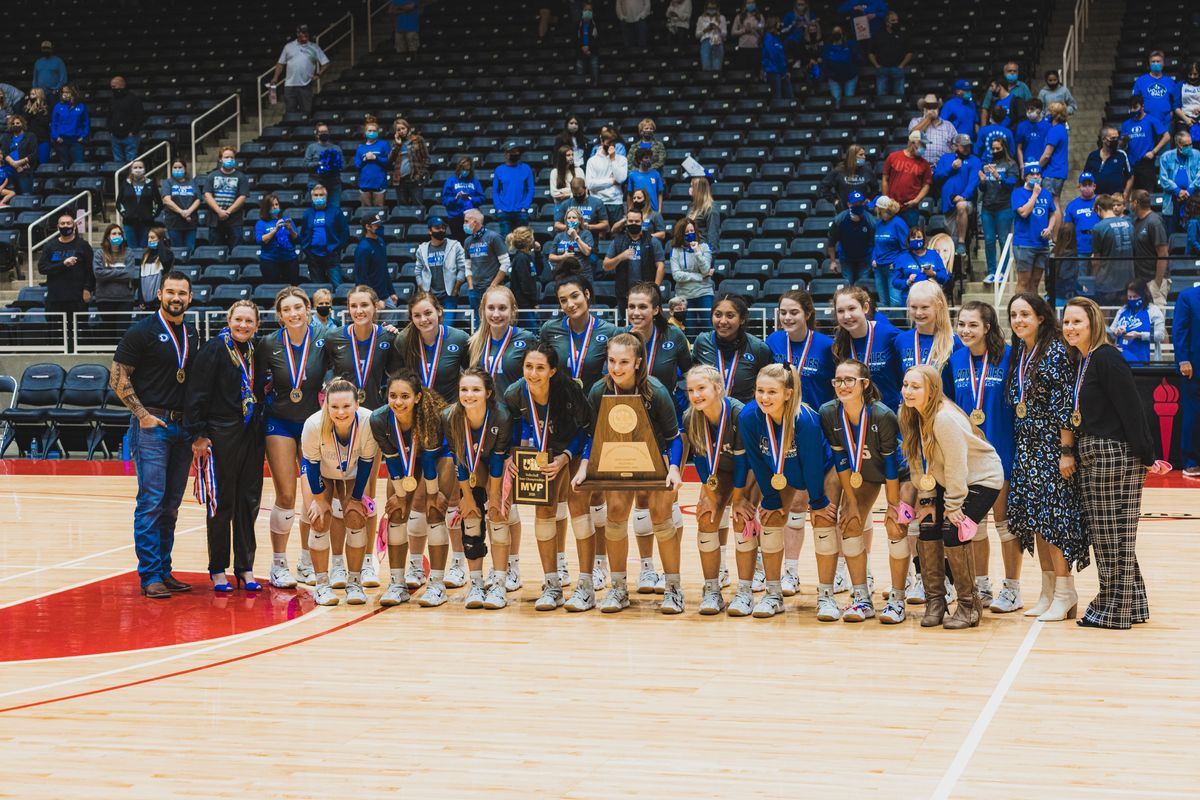 Decatur caps off remarkable season with a 4A volleyball state title
