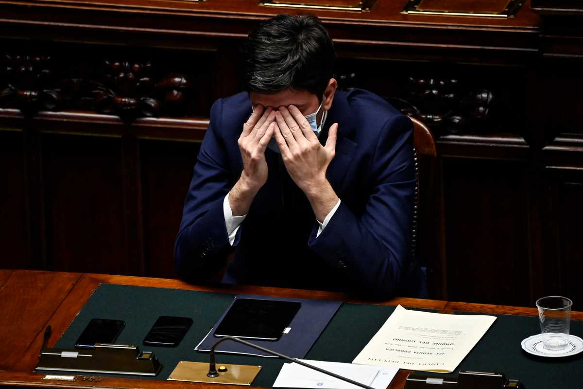 Speranza vuole silenziare le critiche. «Niente polemiche, questa è scienza»