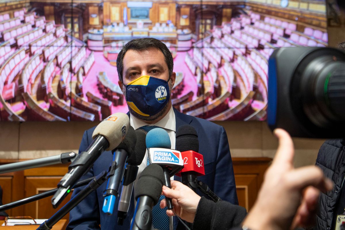 La priorità del governo è spalancare i porti