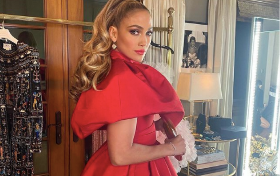 3 Holiday Fragrances Jennifer Lopez Just Added To Her Holiday Wish List