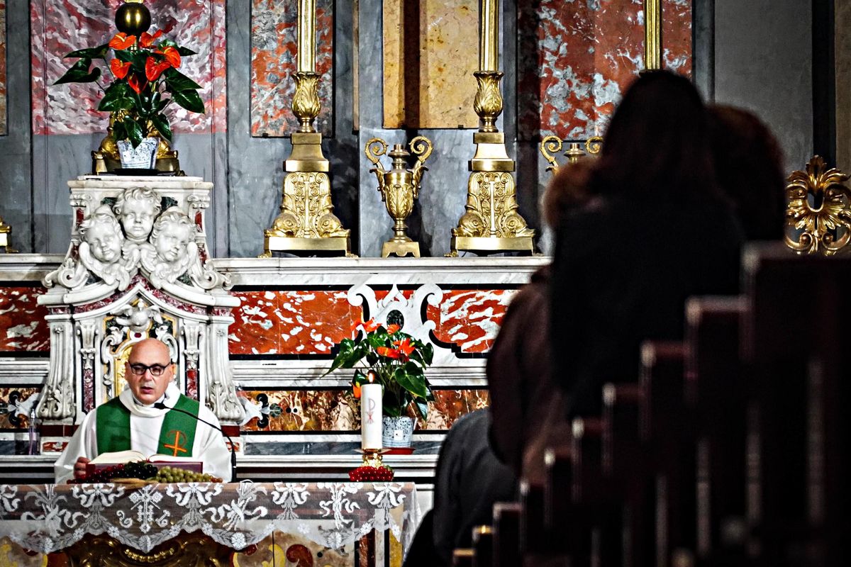 C’è chi non ci sta «Sulle messe
è in gioco la libertà di tutti»