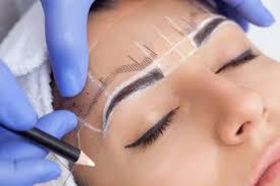 The Pros and Cons of Microblading