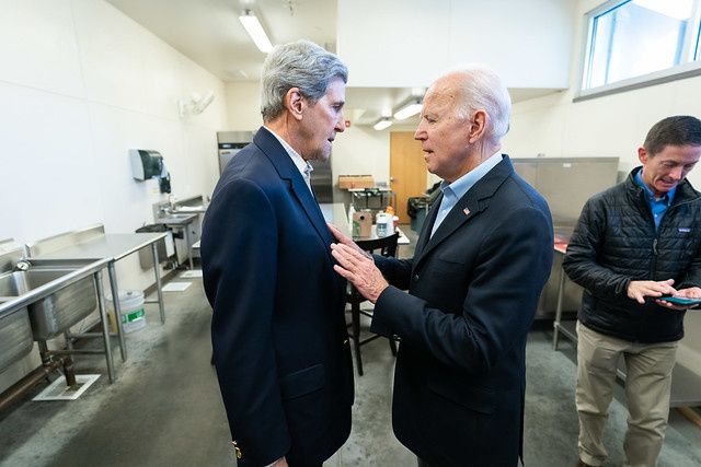 John Kerry, Joe Biden