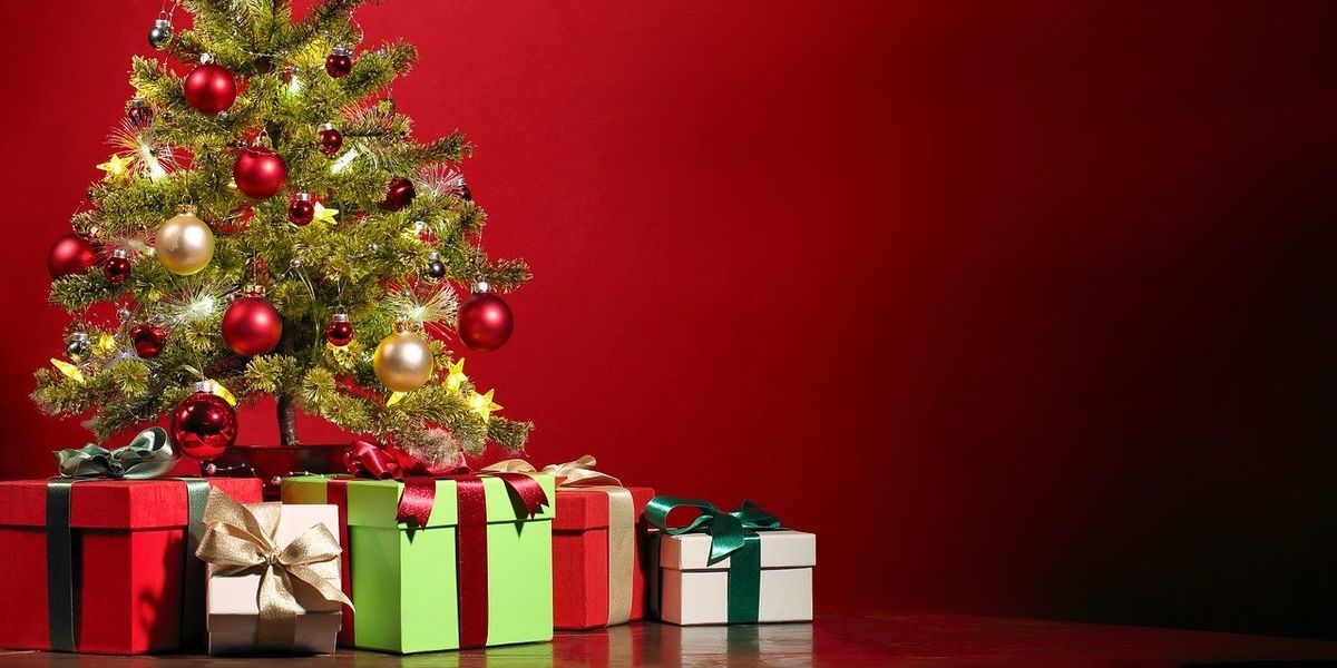 Adults Explain Which Gifts They Actually Want This Year For The Holidays