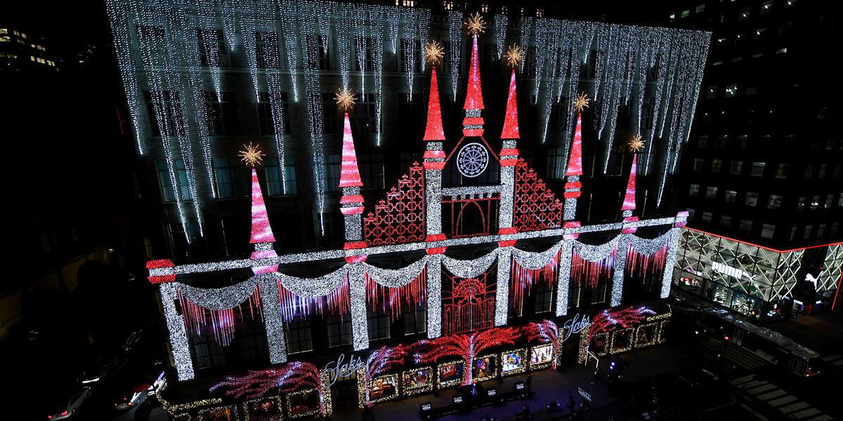How Saks Fifth Avenue Is Lighting Up New York for the Holidays
