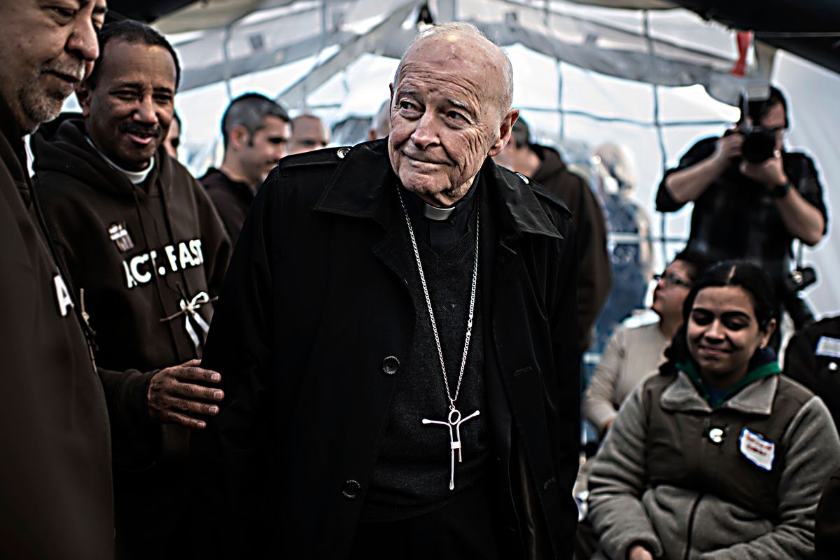 Corrotto, omosessuale, molestatore. Ma per McCarrick niente scomunica