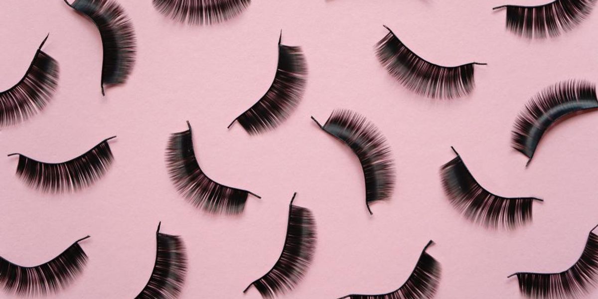 The Great Debate: Should You Get Lash Lifts Or Lash Extensions?