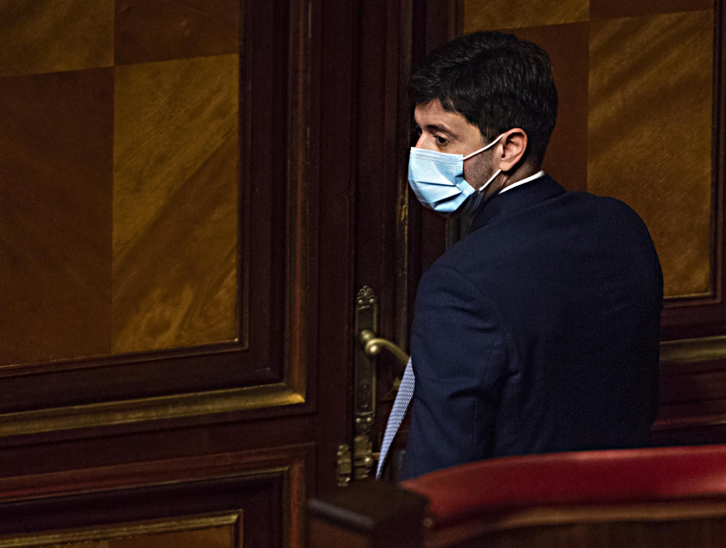 Pandemia, ora i pm puntano a Roma. Speranza in trincea continua a tacere