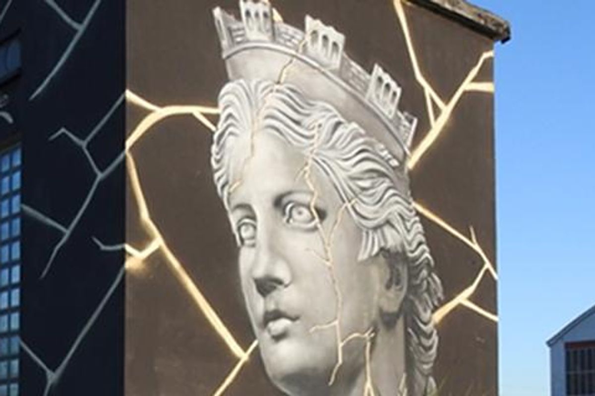 Le cabine elettriche si tingono di colori e arte