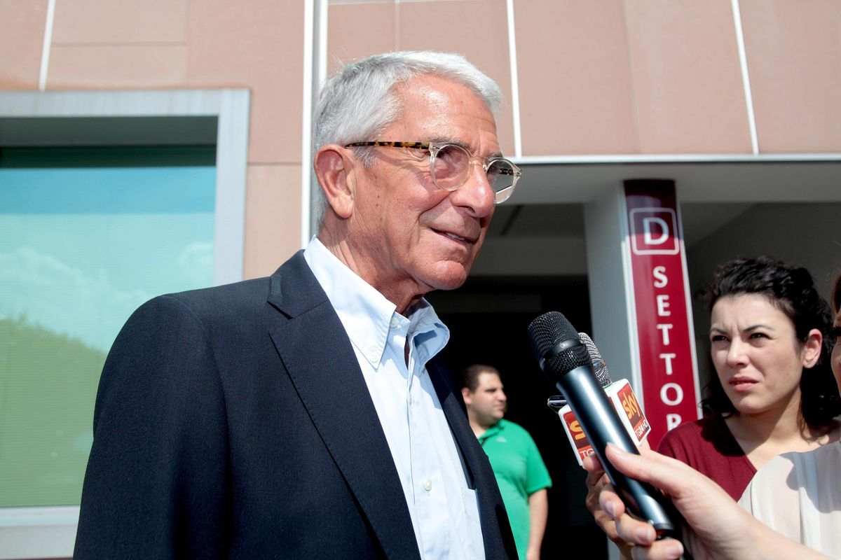 «Il governo è come la Torre di Pisa»