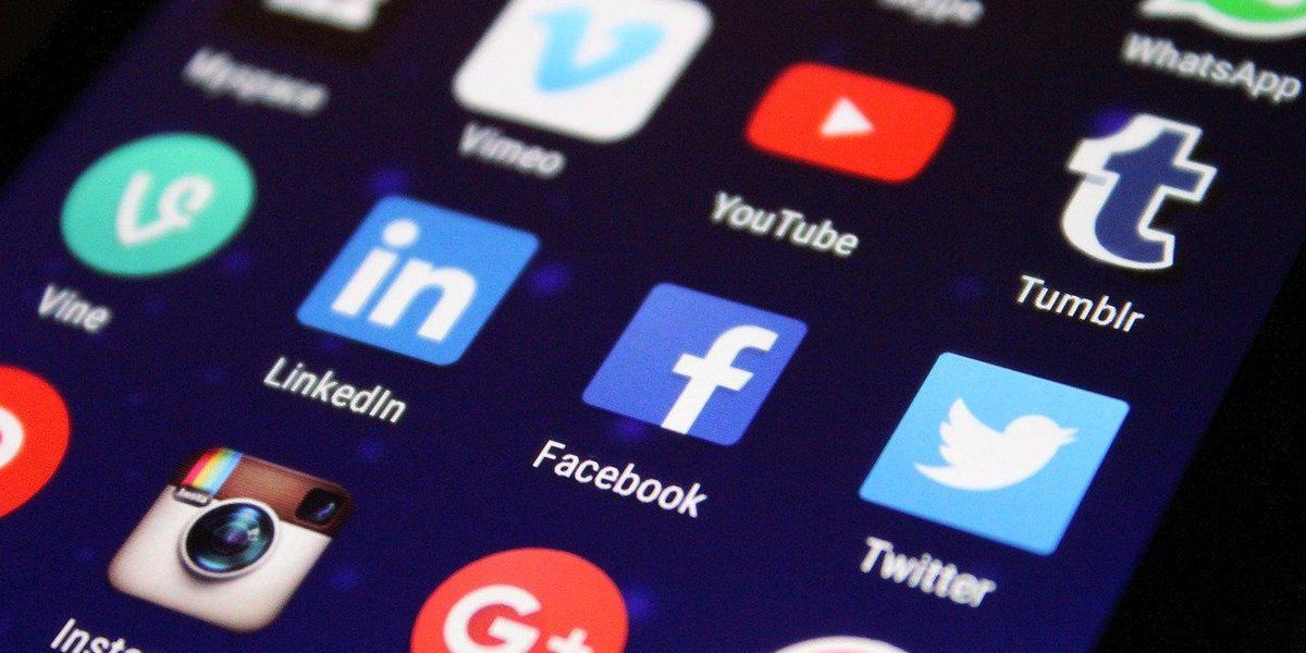People Imagine The Things They Would've Gone Viral For When They Were Kids If Social Media Was Around