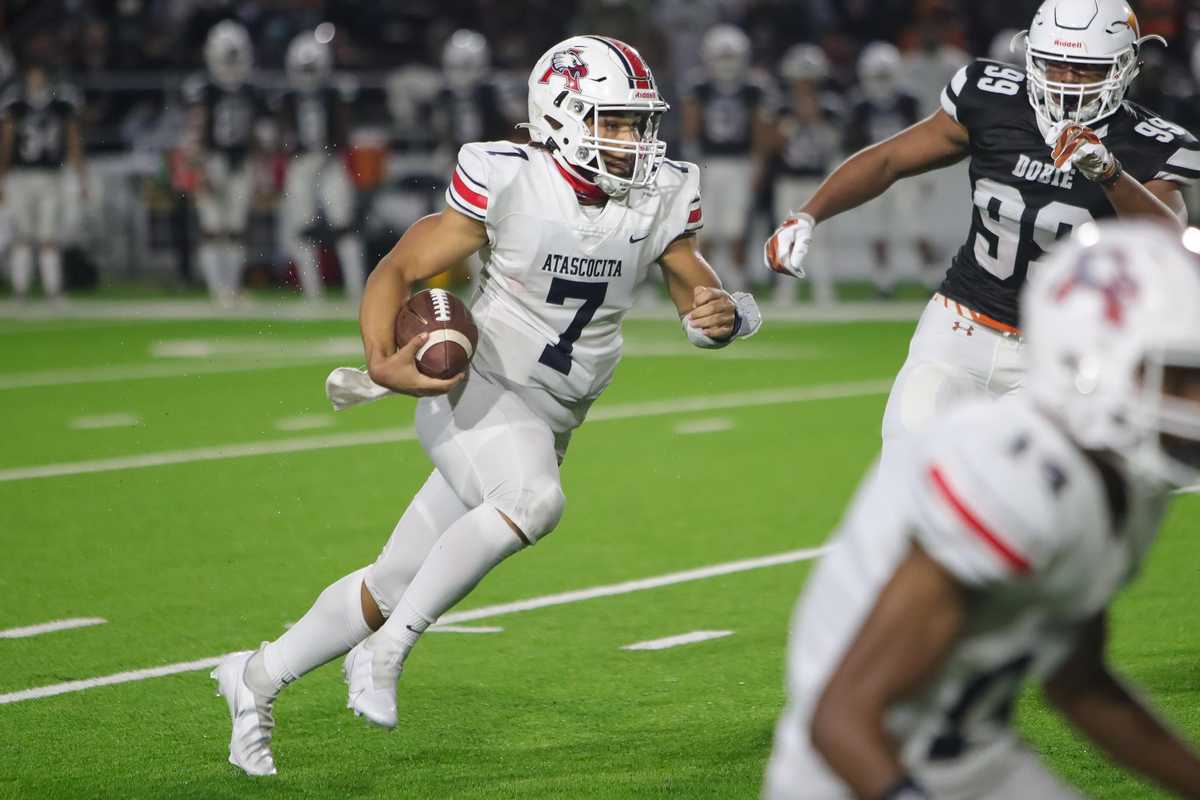 IN FOCUS: Atascocita smashes Dobie in the first-round