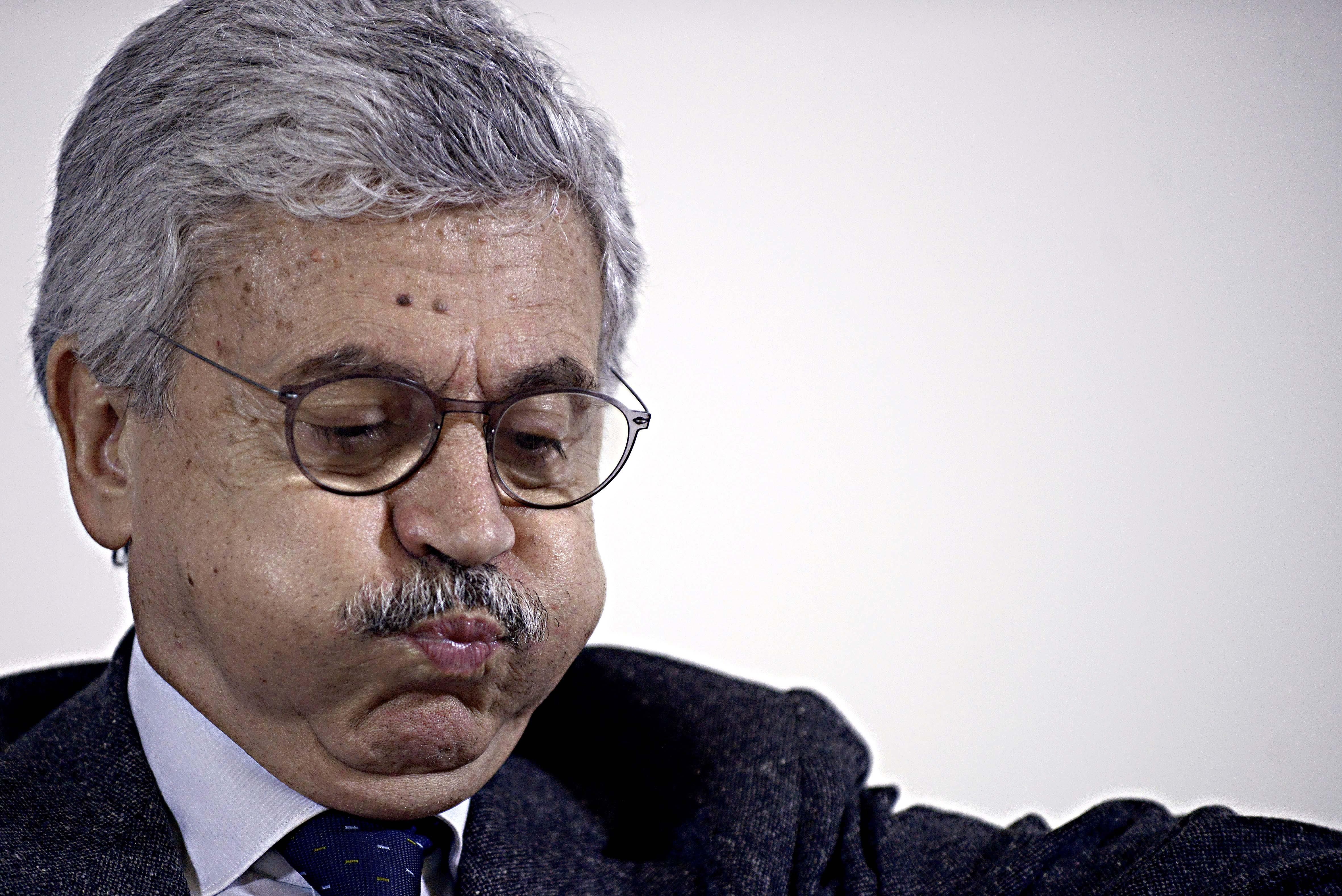 I quattrini del magnate della sanità dietro il vino marchiato D’Alema