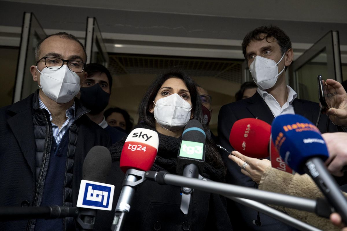 Raggi assolta e furiosa con il M5s: «Credo debbano riflettere in tanti»