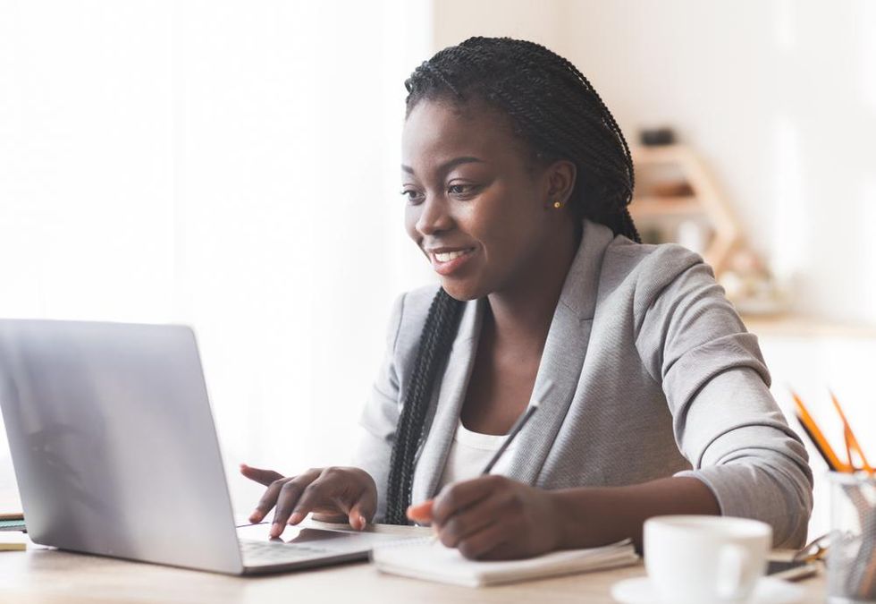 black-woman-laptop-working