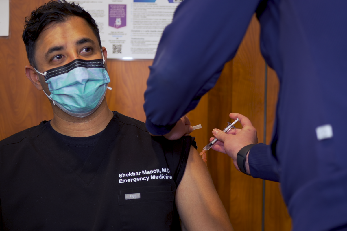 Everything you need to know about the (chaotic) COVID vaccine rollout in Austin right now