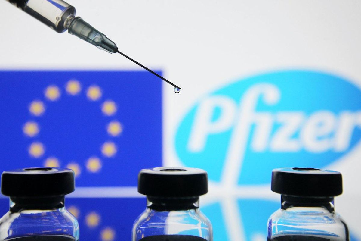 Semaforo verde dell’Ema a Pfizer ma le reazioni avverse sono troppe