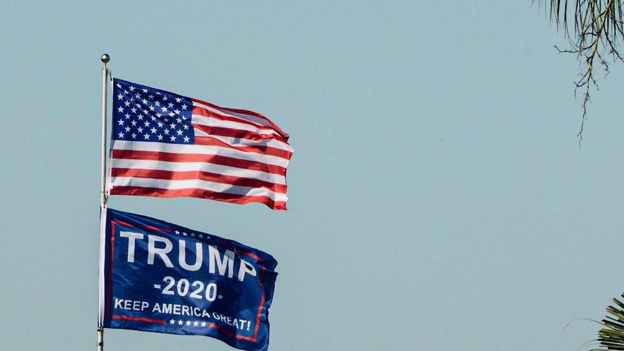'Trump 2020' Flag