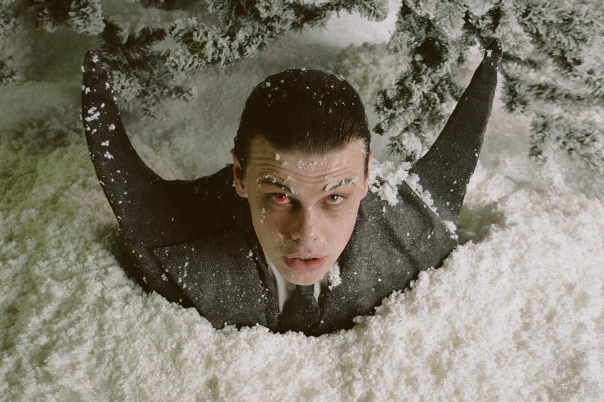 Let Yungblud Teach You How to Be Weird