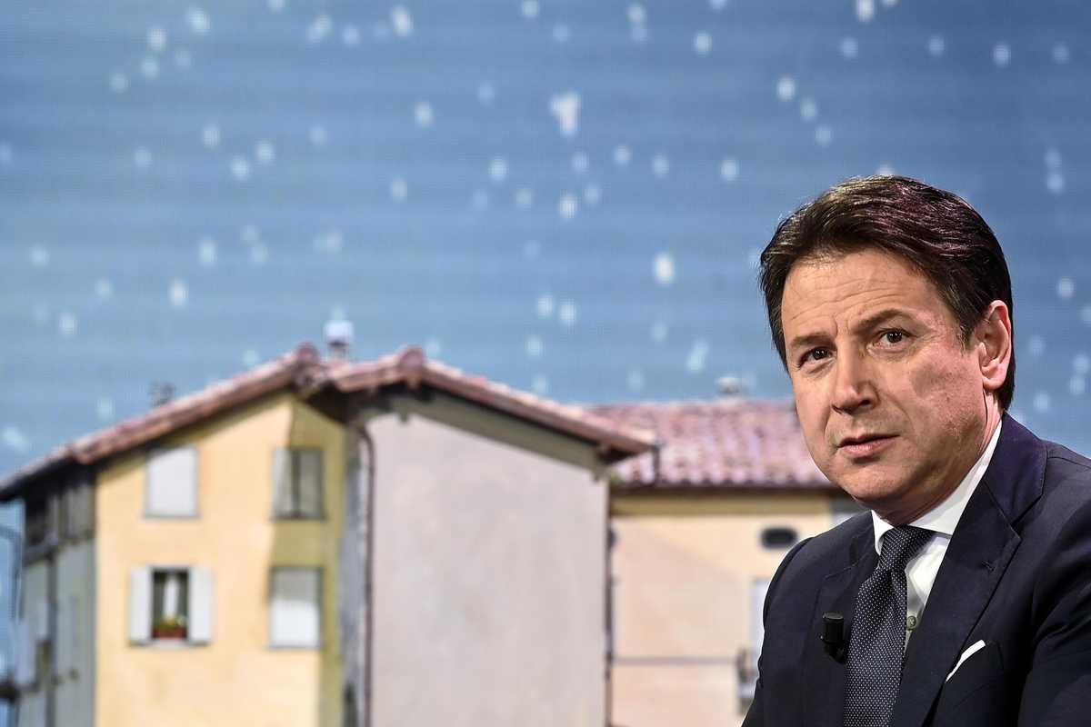 Il fantasma dell’esercizio provvisorio tiene in vita Conte