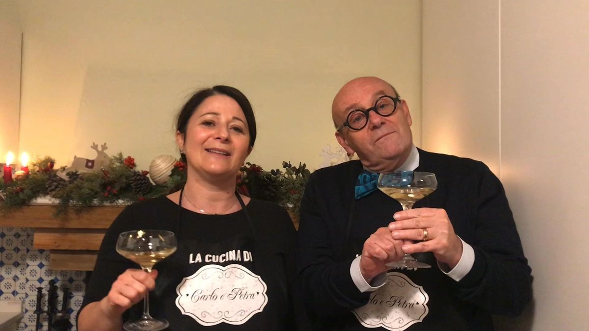Le pillole di galateo di Petra e Carlo: brindisi di fine anno con Marcello Masi