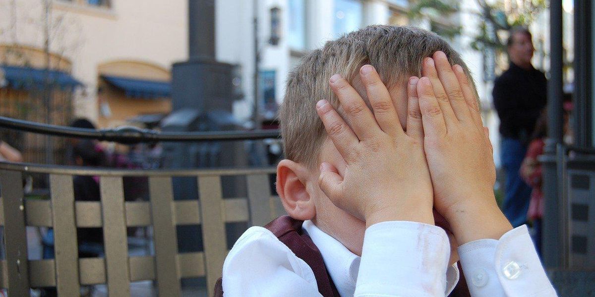 People Describe Their Funniest Secondhand Embarrassment Experiences