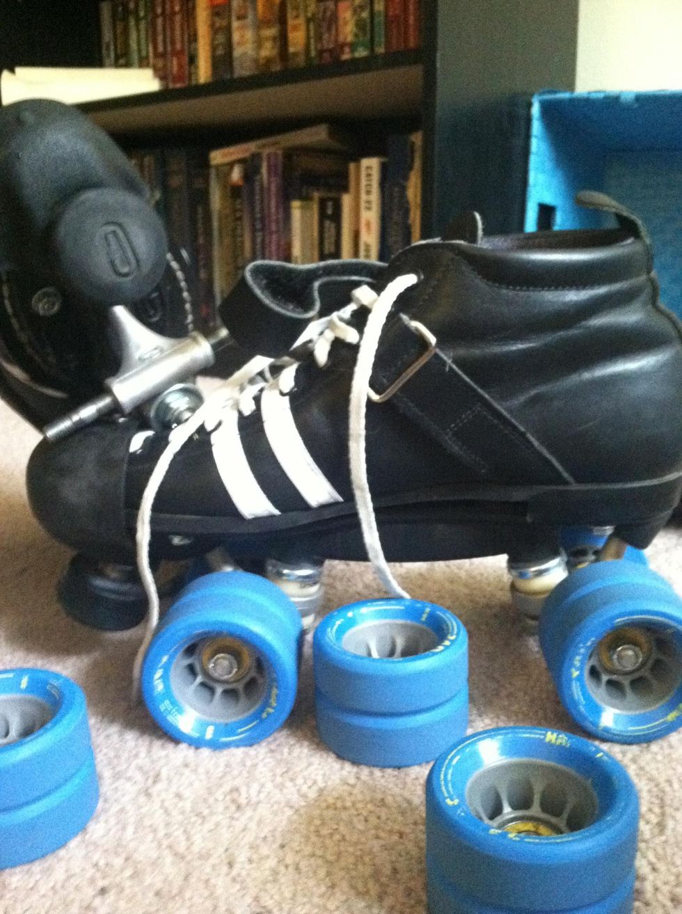 How to change/swap the wheels on your roller skates B+C Guides