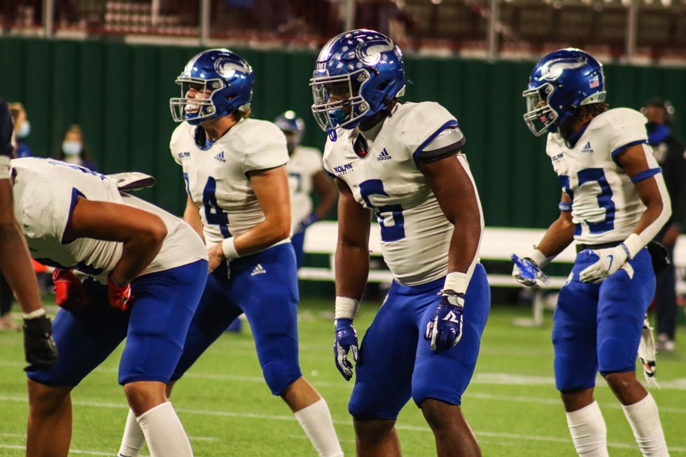 Nolan Catholic escapes All Saints; advances to the TAPPS football state