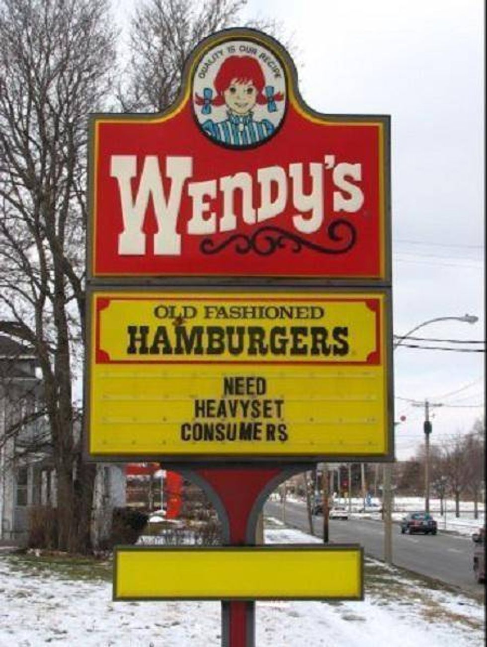 Order Up! 30 Hilarious Fast Food Sign Fails | 22 Words