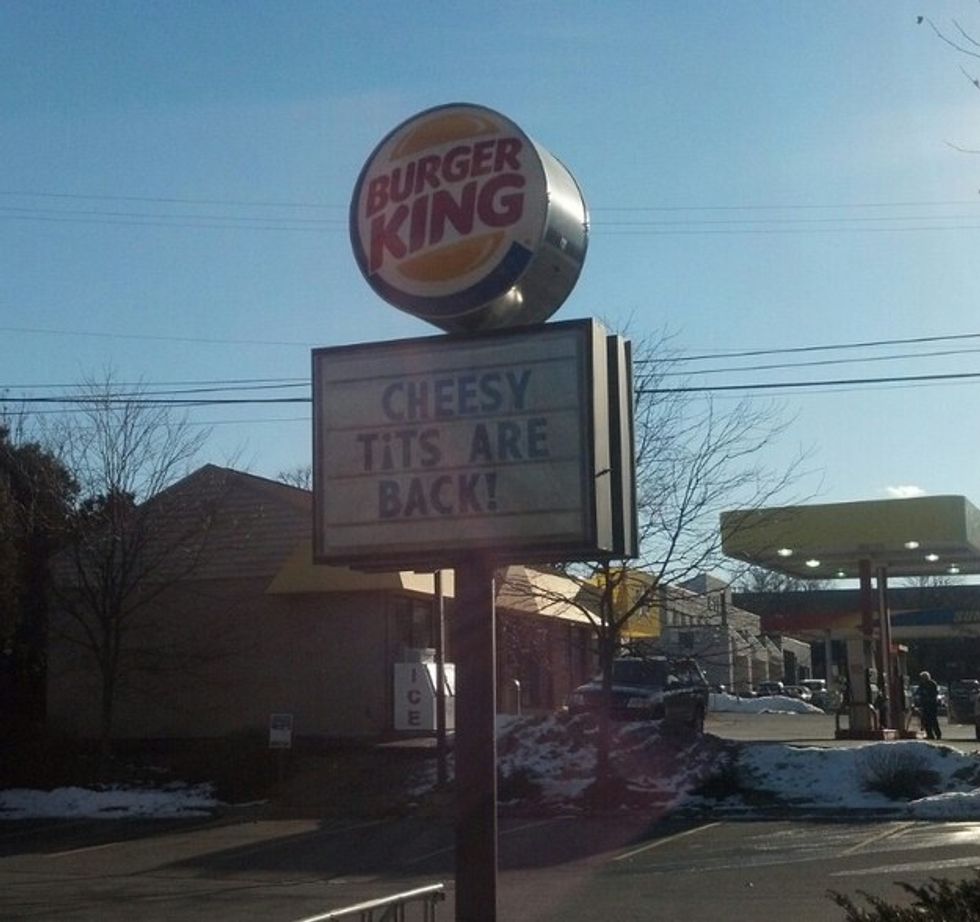 Order Up! 30 Hilarious Fast Food Sign Fails | 22 Words