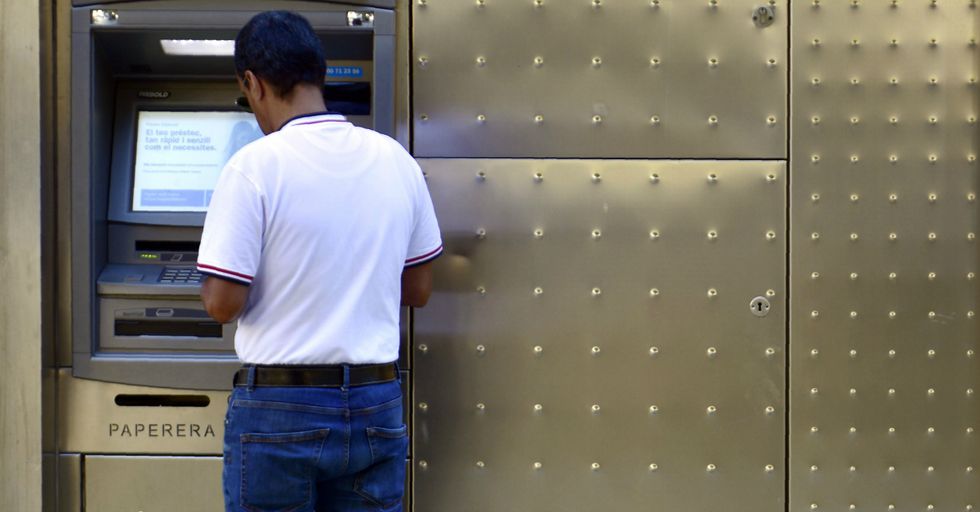 Man Tapes Fish To ATM To Get Attention From the Powers That Be 22 Words