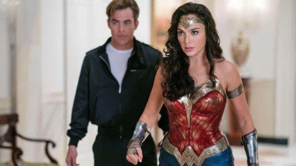 Chris Pine and Gal Gadot in Wonder Woman 1984